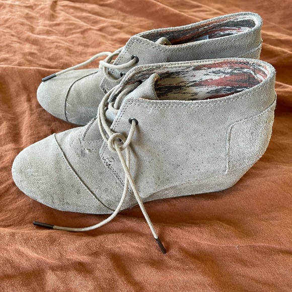 Toms Desert Ankle Bootie Wedges - Picture 4 of 6